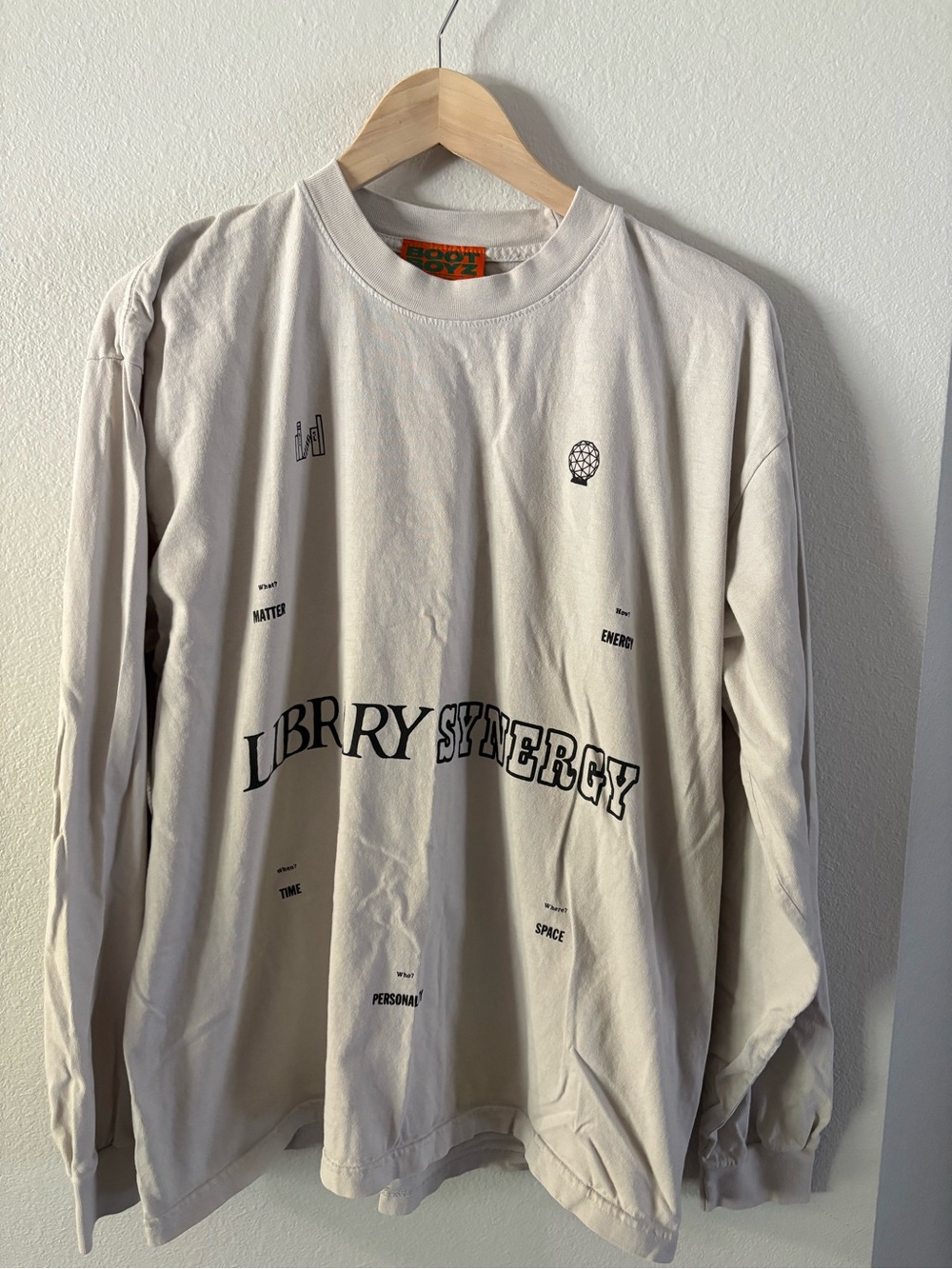 Boot Boys Biz Library Synergy Long Sleeve Graphic Tee - Light Beige Large